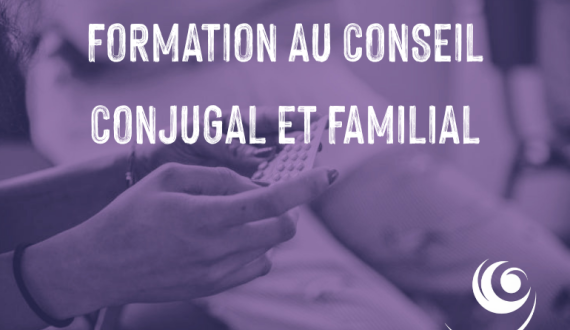 des mains qui tiennent un blister de pillule anticonceptive avec le titre de la formation sur fond violet