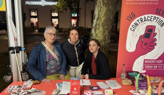 Deux stands du Planning Familial 85 à La Roche-sur-Yon le 17 septembre 2026