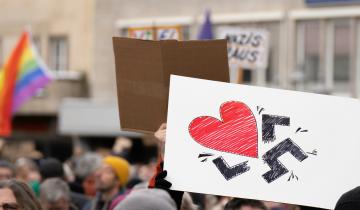 Image contre l'extrême droite
